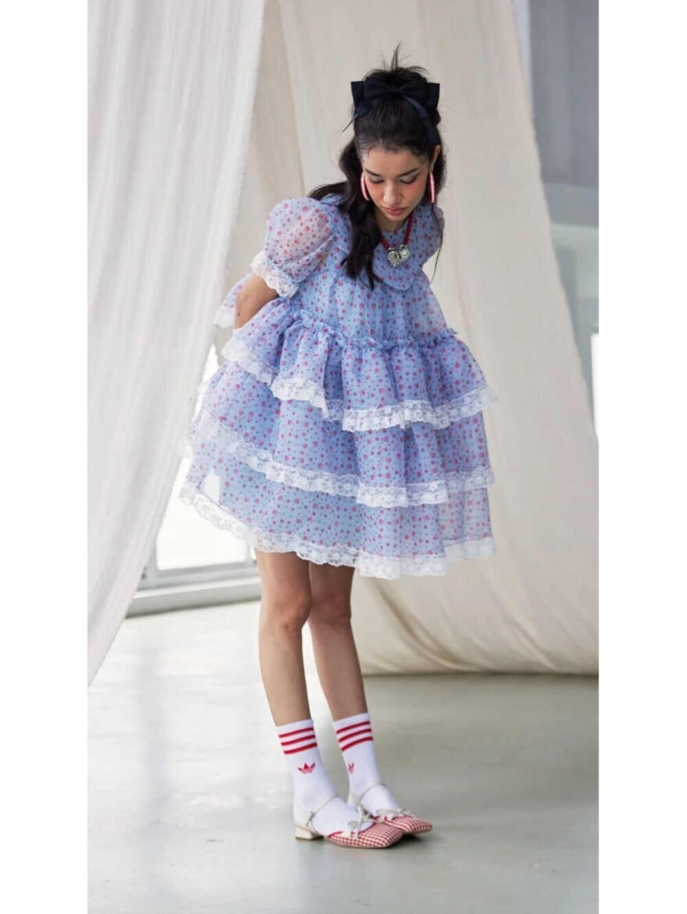 Selkie Ruffle Tiered Babydoll Dress Womens M Blue Pink Floral Lace Puff Sleeve